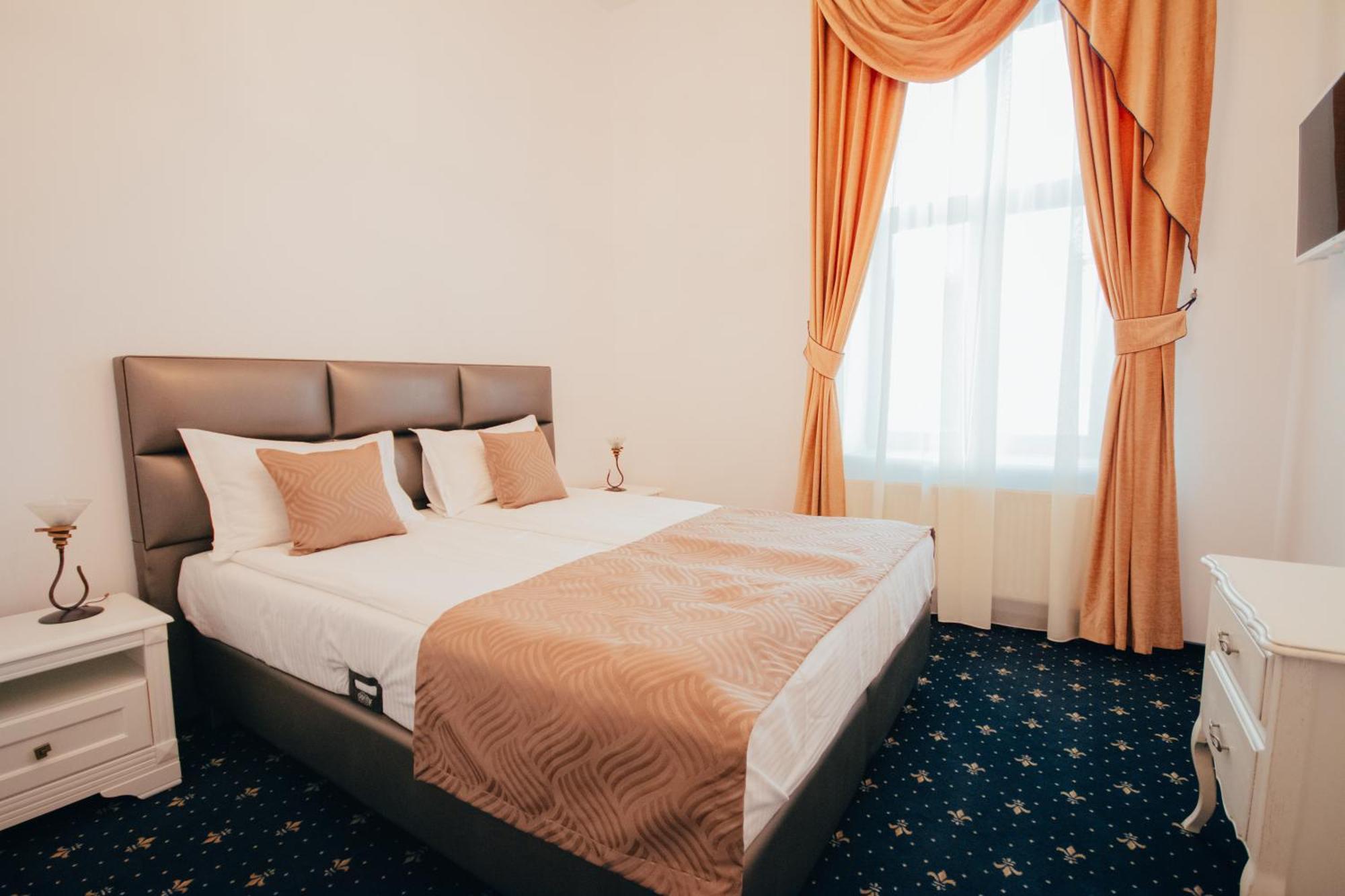 Hotel Carol - Ватра Дорней Екстериор снимка