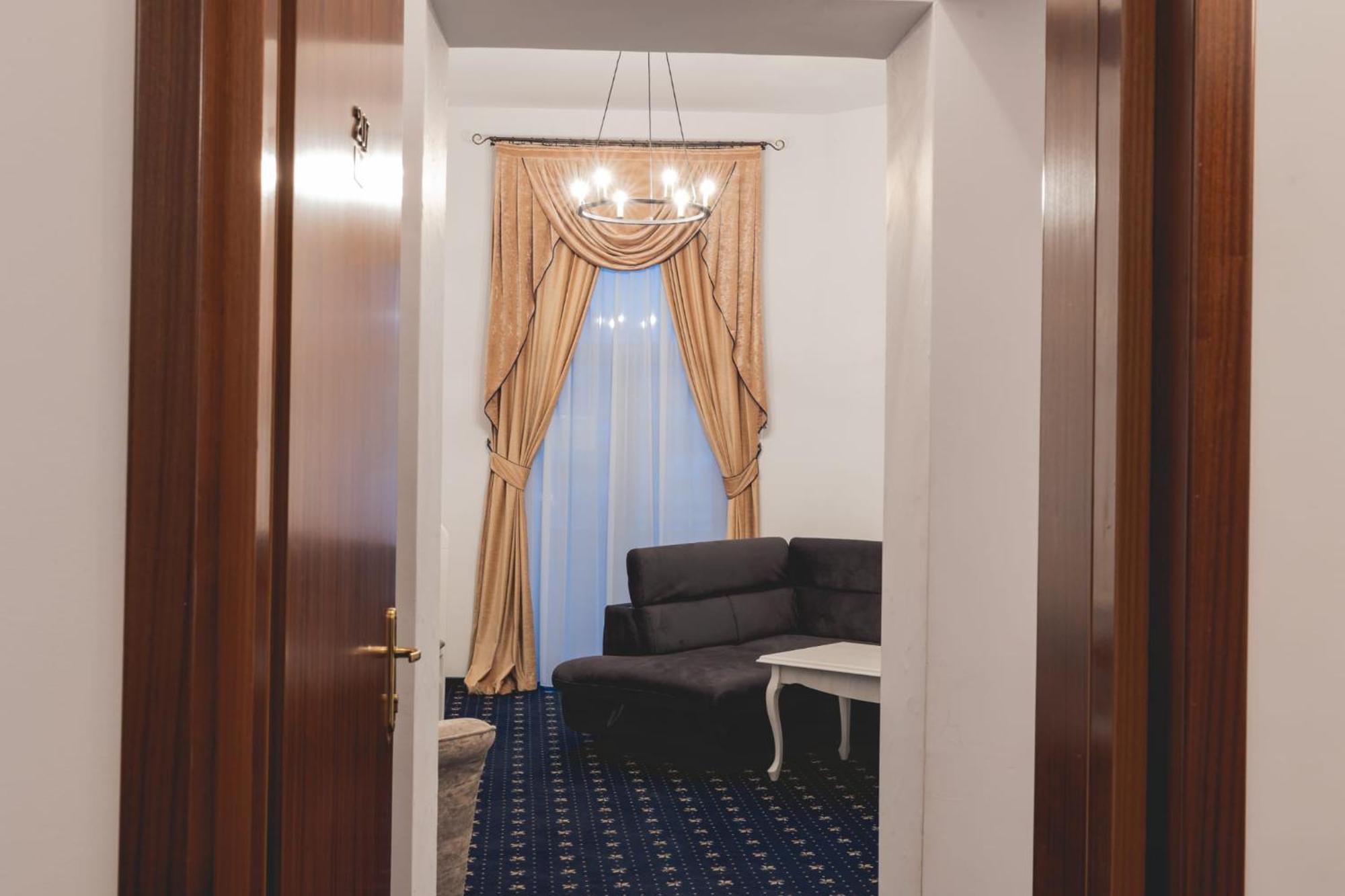 Hotel Carol - Ватра Дорней Екстериор снимка